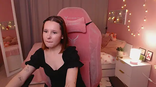 Haya_Harareet's cam snapshot