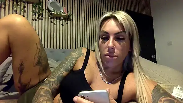 poppyinga1 live sex cam