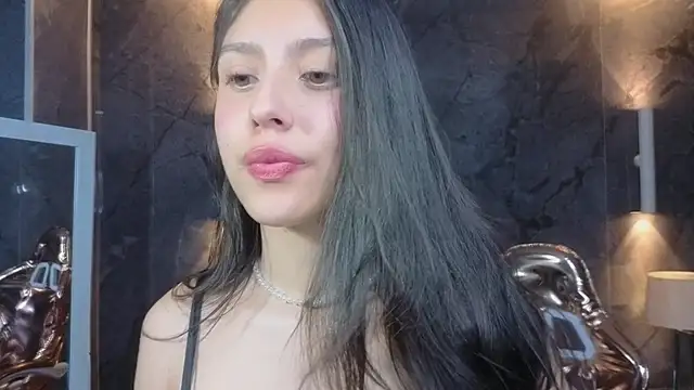 skarleth_b_'s cam snapshot