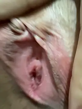 latinahorny11's cam snapshot