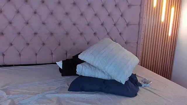 ShanellBlack live sex cam