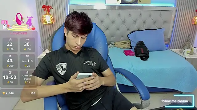 Estiv18_'s cam snapshot