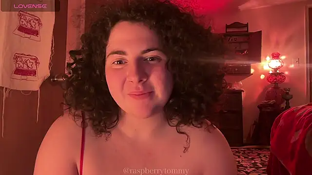 RaspberryTommyFTM live sex cam