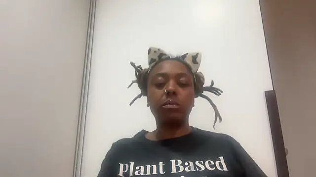 ChocolateCakeQueen live sex cam