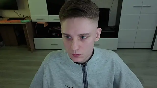 angryzan live sex cam