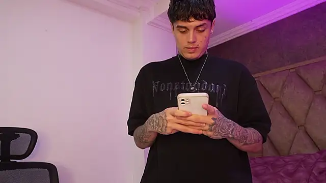 Declan-Fox's cam snapshot