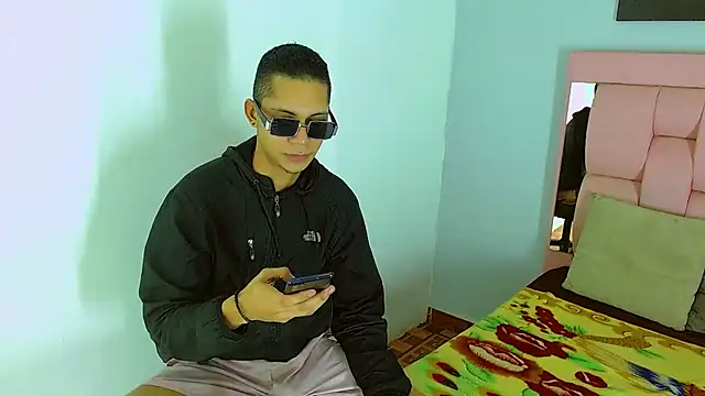 Axel_Marcu live sex cam