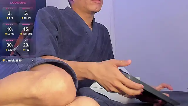 Marcus_Moreno live sex cam