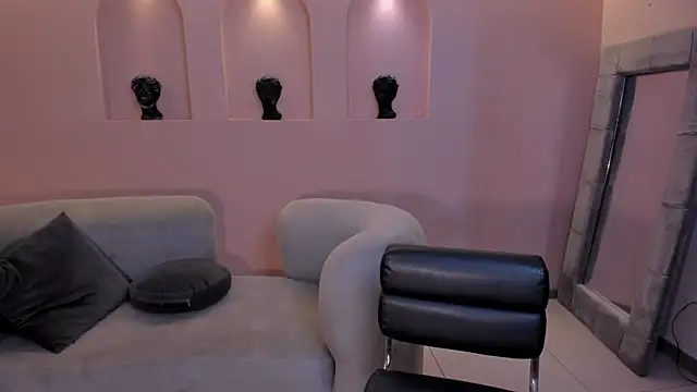 TaraLawrence live sex cam