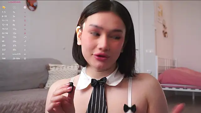 SoftLuna live sex cam