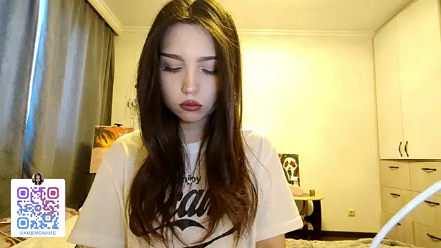 Qwami_Amie live sex cam
