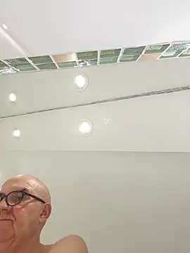 Oldmenhot66 live sex cam