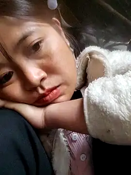 miumiu_sexy2x's cam snapshot