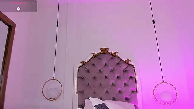 Pushaina__'s cam snapshot