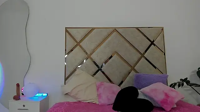 litle_slut's cam snapshot