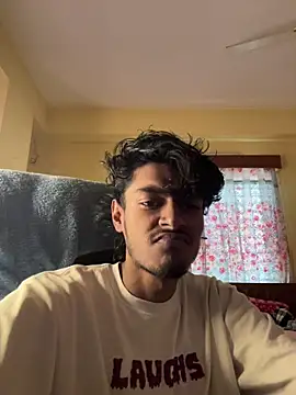 RavenKisses live sex cam