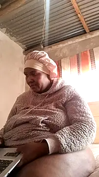 STUFUZASABO live sex cam