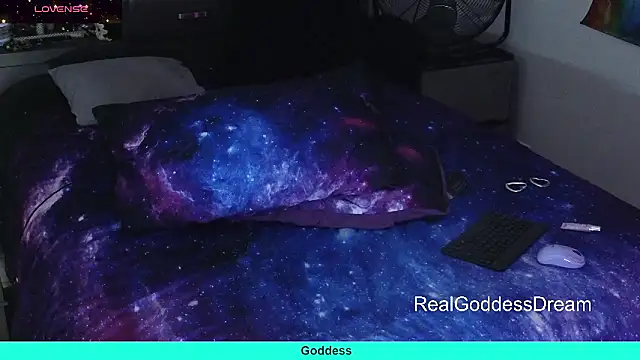 realgoddessdream's cam snapshot