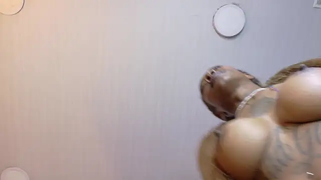 DaniaMarcell's cam snapshot