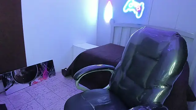 SallyKitty_'s cam snapshot