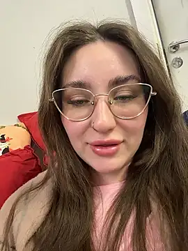 KiraBarlows live sex cam