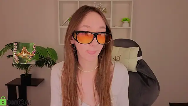 Miche1le_Allenne's cam snapshot