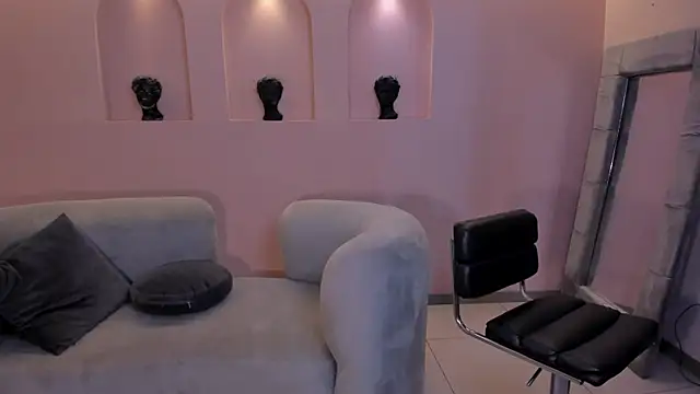 TaraLawrence live sex cam