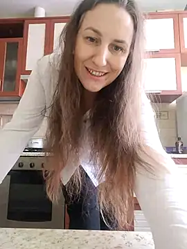 Yevgeshka-Milashka live sex cam