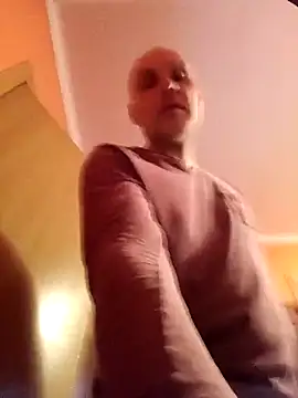 Pineapple04's cam snapshot