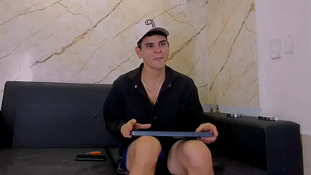 liam_coleman25's cam snapshot