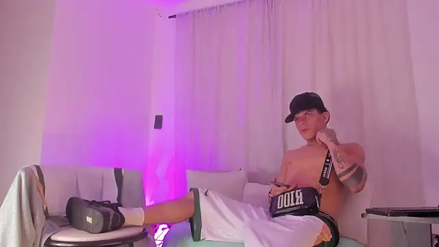 kings_of_heavens_'s cam snapshot