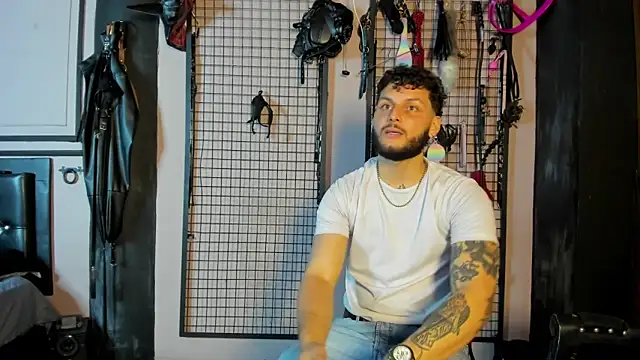 Twisted_Fantasy live sex cam