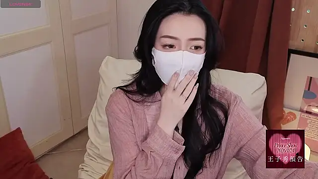 nayomi_34f live sex cam