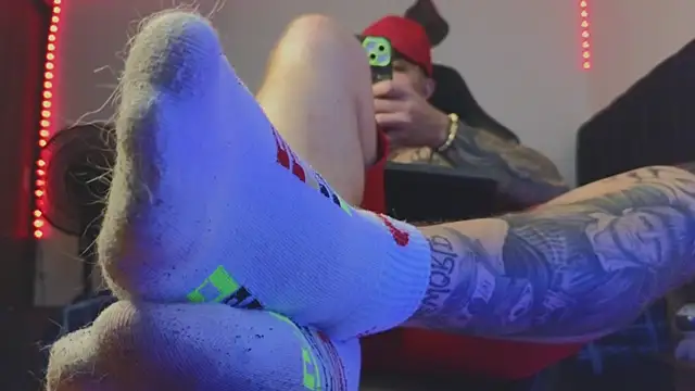 Ades_Lowe's cam snapshot