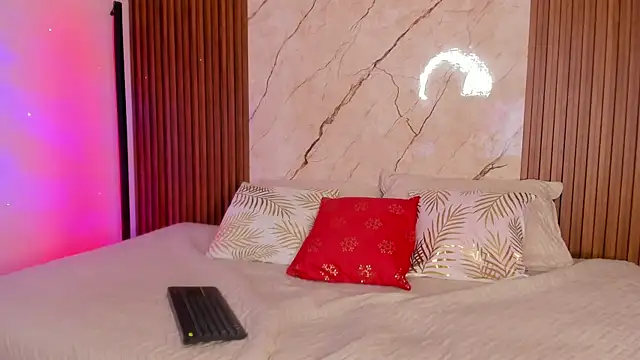 Nataly_evans18's cam snapshot