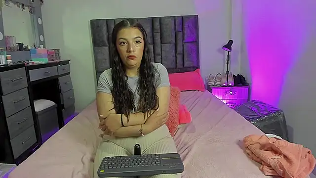 Esmeraldaa-'s cam snapshot