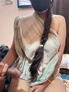 Alexiahotie live sex cam