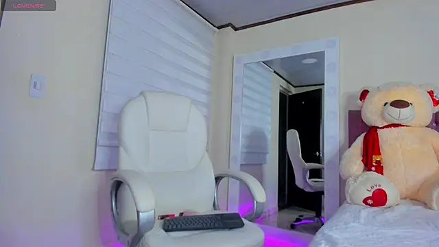 isaa_19's cam snapshot