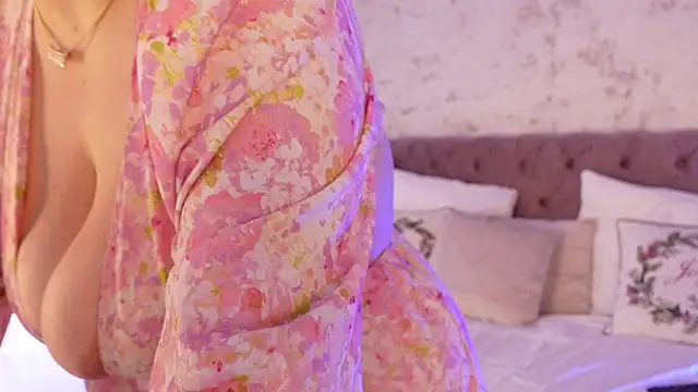 AmberRiso's cam snapshot