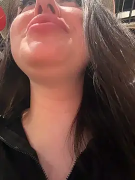 KiraSunshine live sex cam