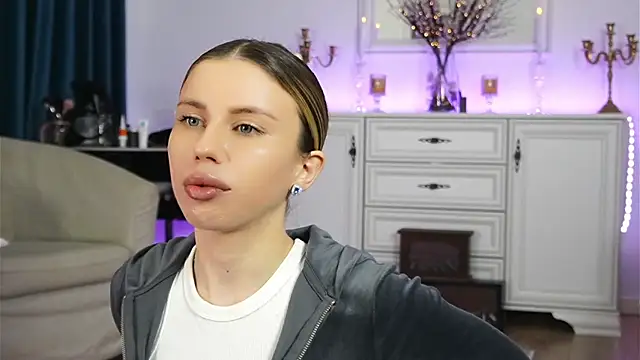 ivyleague_'s cam snapshot