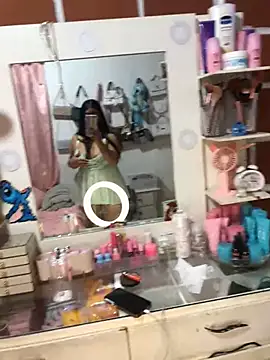 Rachellcooperrr's cam snapshot