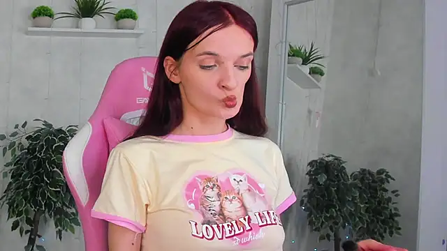 Alicia_Adammss's cam snapshot