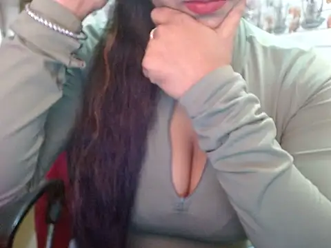 LovingPihu live sex cam