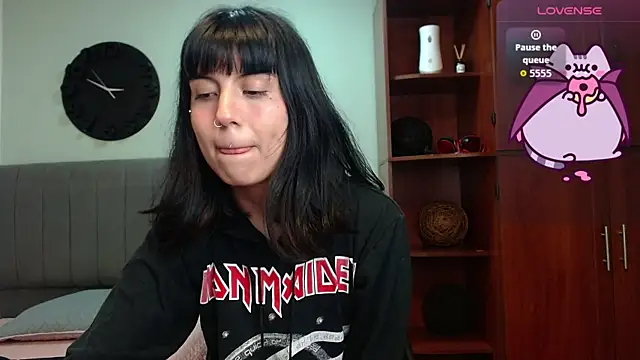 amy_adams1's cam snapshot