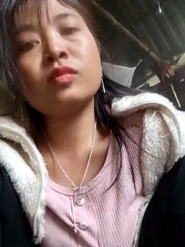 miumiu_sexy2x's cam snapshot