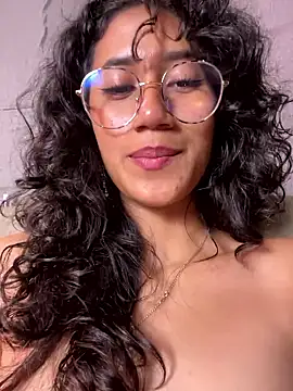 KaitlynLoveCam live sex cam