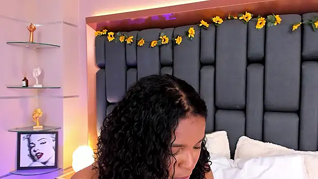 LisaMendez's cam snapshot