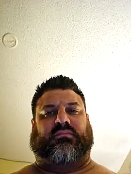 Roddog18 live sex cam