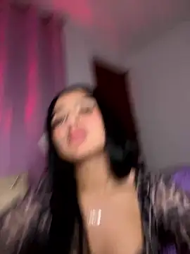 Emily-14 live sex cam